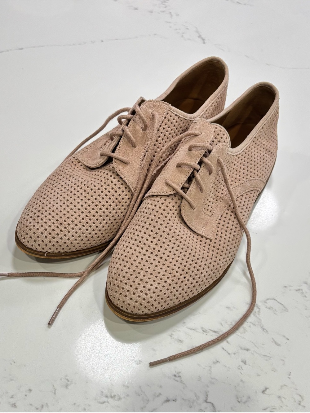 Pinkish tan women’s oxfords